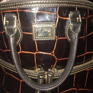Dooney and bourke purse
